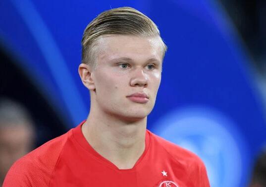 普利希奇平均64分钟进1球，五大联赛进球5+球员中仅次于凯恩（普利希奇每64分钟一球，五大联赛5+进球效率仅次凯恩）