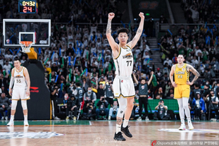 足球世界杯官方公布首批裁判名单，引发讨论（国际足联发布世界杯首批裁判阵容，社会各界热议）