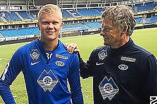 梅州客家因财务危机降级，未能延续奇迹，暴露中国足球现实困境。