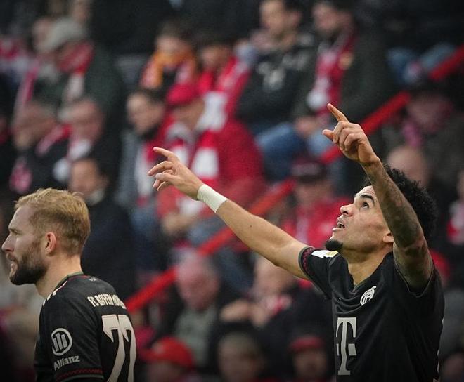 身残志坚！布基纳法索边锋2年前左眼失明，仍坚持职业足球之路（左眼两年前失明仍不言弃，布基纳法索边锋坚守职业足球梦）