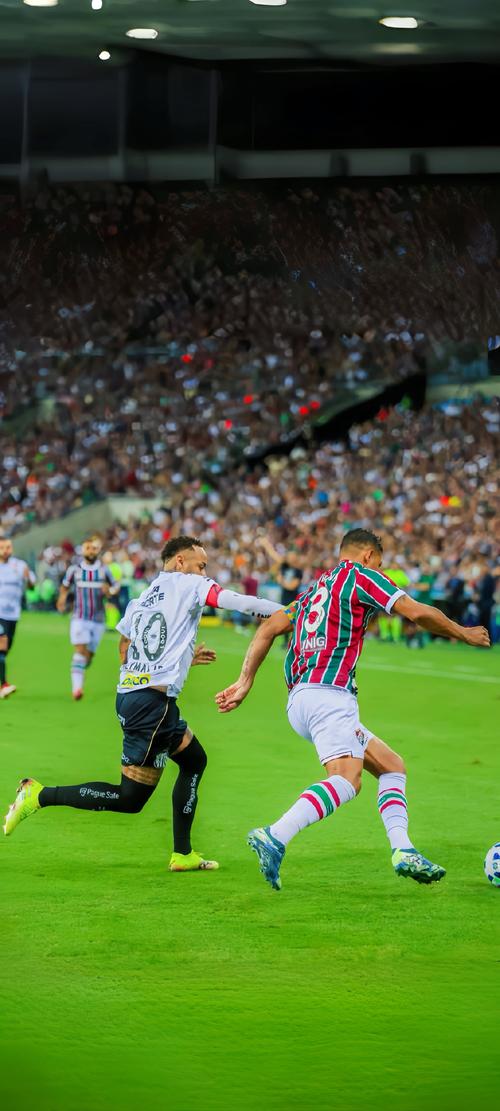 埃因霍温卫冕稳了？荷甲从未有球队半程领先11分被逆转丢冠（埃因霍温卫冕在望？荷甲史上无半程领先11分仍被翻盘丢冠先例）