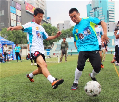 世体：维尼修斯的续约取得了进展，他愿意降低最初要求的方案（世体：维尼修斯续约取得进展，愿下调原先条件）