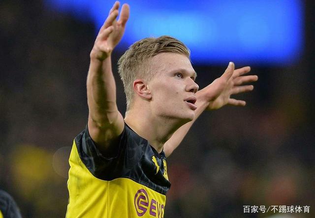 巴媒：奥斯卡近期饱受伤病困扰，他正考虑与圣保罗解约并退役（巴西媒体：奥斯卡近来伤病缠身，正考虑与圣保罗解约并选择退役）